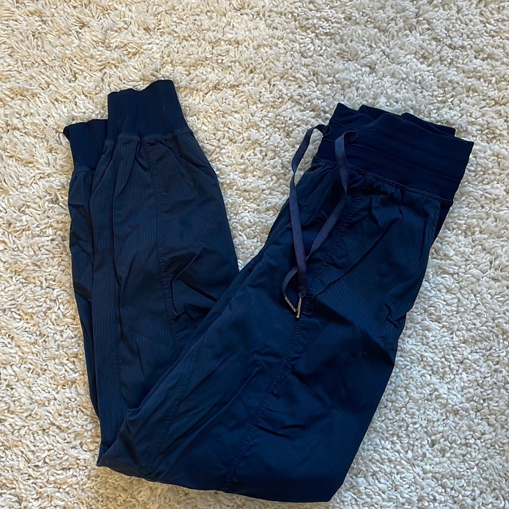 LULULEMON JOGGERS